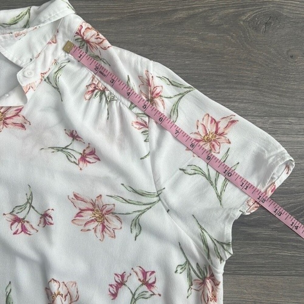 TORRID Floral Short Sleeve Blouse Size 2X Crepe Button Knotted Front Boho Spring - Picture 12 of 12